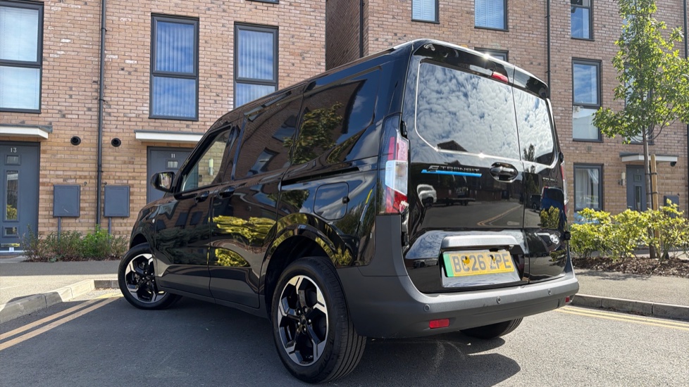 Ford Transit Courier E-Transit Courier 100kW 43kWh Limited Van Auto - Image 35