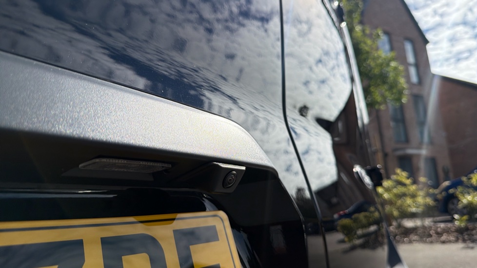 Ford Transit Courier E-Transit Courier 100kW 43kWh Limited Van Auto - Image 36
