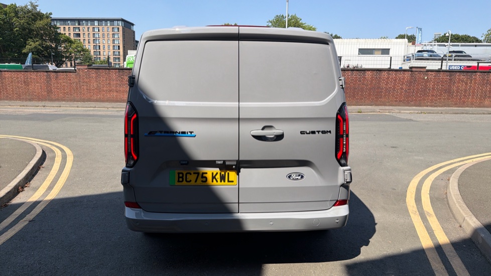 Ford Transit Custom E-320 L1 Rwd 100kW 65kWh H1 Van Limited Auto - Image 11