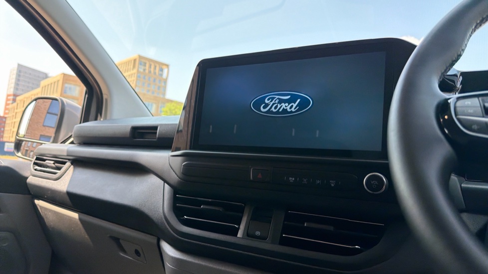 Ford Transit Custom E-320 L1 Rwd 100kW 65kWh H1 Van Limited Auto - Image 15