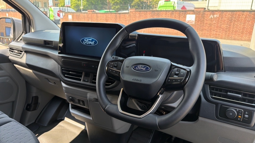 Ford Transit Custom E-320 L1 Rwd 100kW 65kWh H1 Van Limited Auto - Image 16
