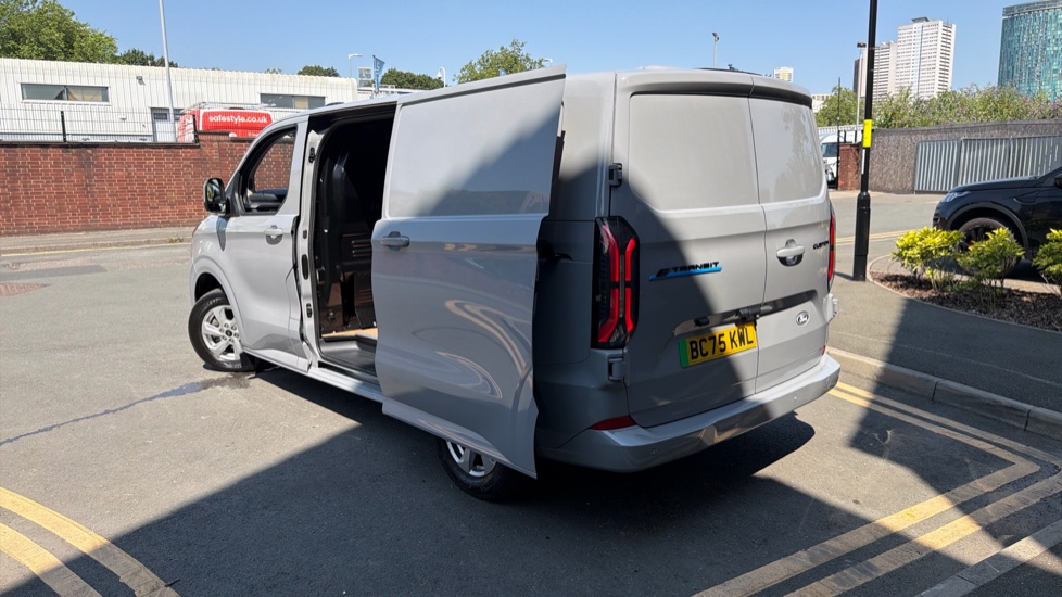 Ford Transit Custom E-320 L1 Rwd 100kW 65kWh H1 Van Limited Auto - Image 36