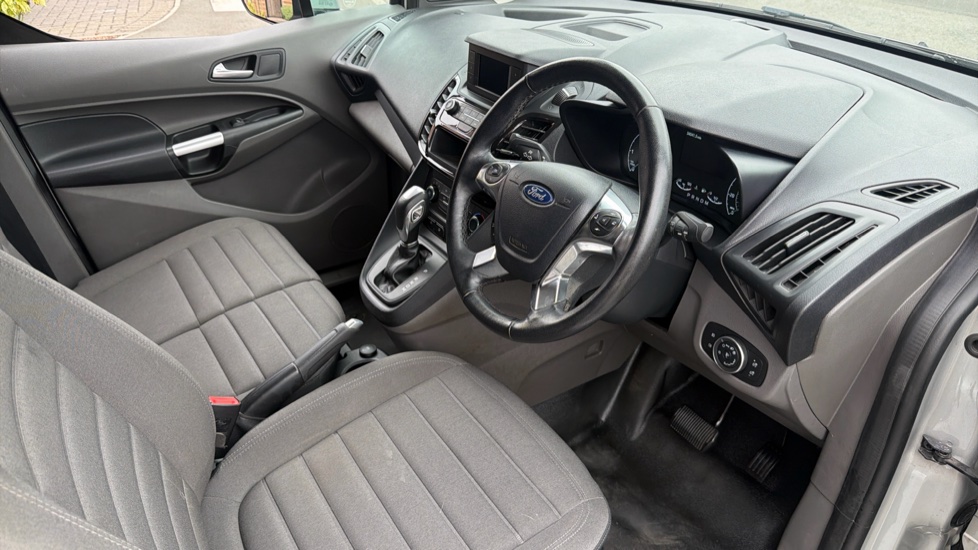 Ford Transit Connect 250 L2 Diesel 1.5 EcoBlue 100ps Limited Van Powershift - Image 6