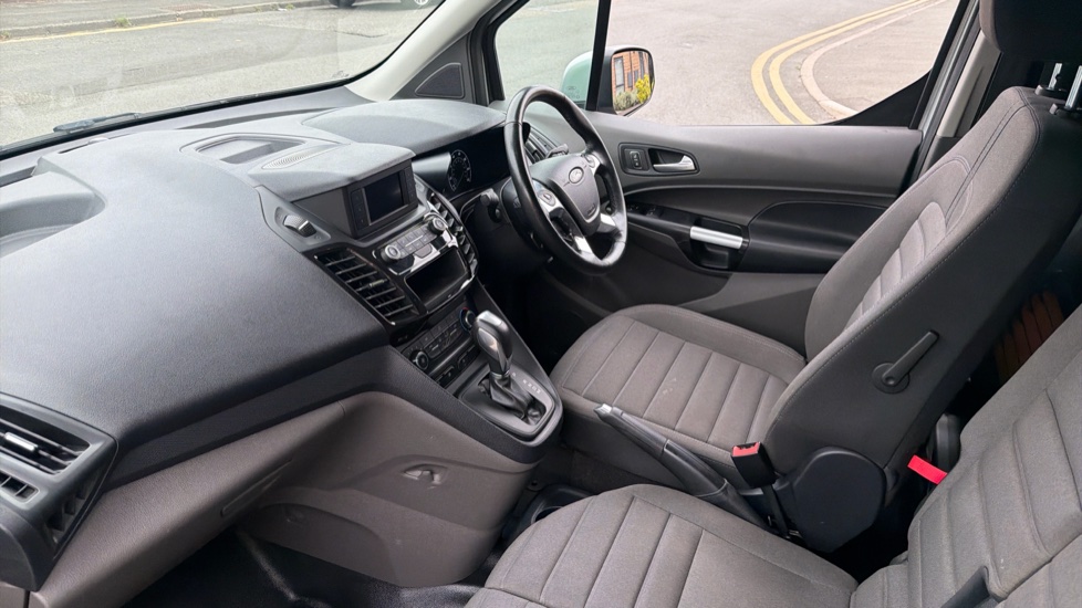 Ford Transit Connect 250 L2 Diesel 1.5 EcoBlue 100ps Limited Van Powershift - Image 13