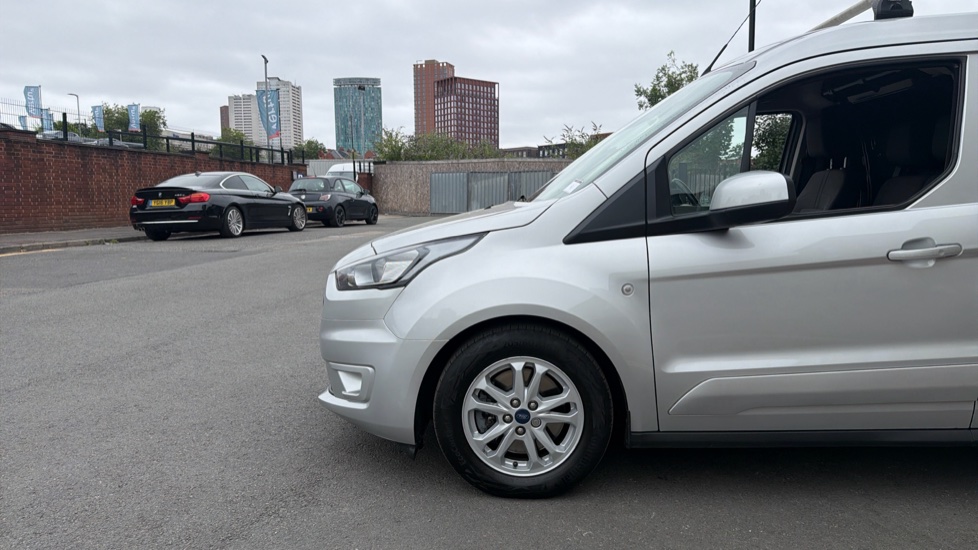 Ford Transit Connect 250 L2 Diesel 1.5 EcoBlue 100ps Limited Van Powershift - Image 17