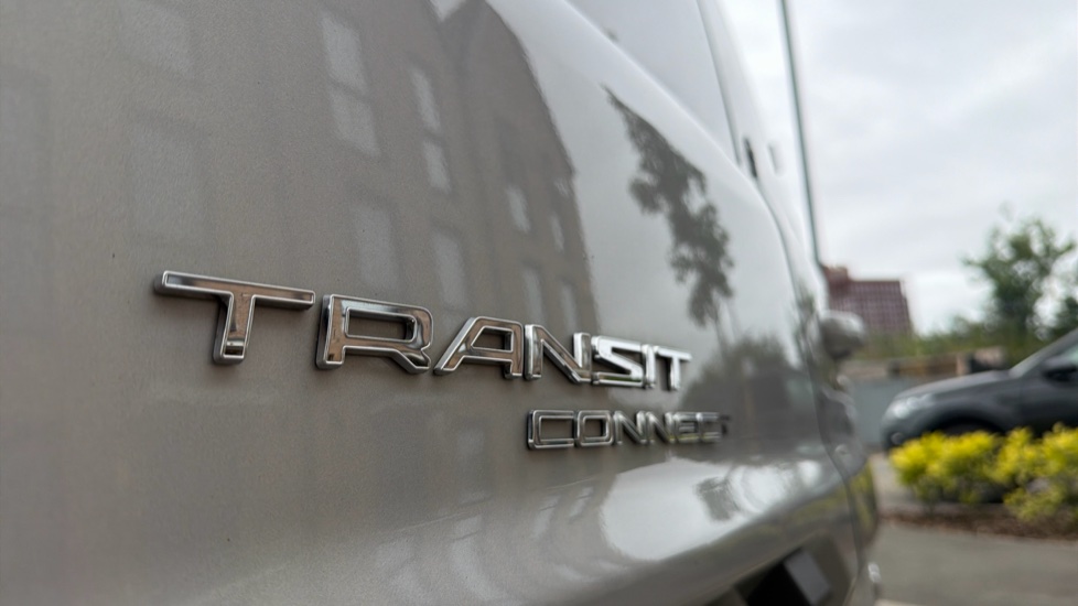 Ford Transit Connect 250 L2 Diesel 1.5 EcoBlue 100ps Limited Van Powershift - Image 36