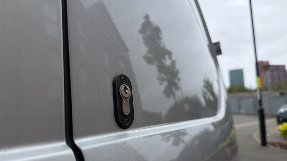 Ford Transit Connect 250 L2 Diesel 1.5 EcoBlue 100ps Limited Van Powershift - Image 37