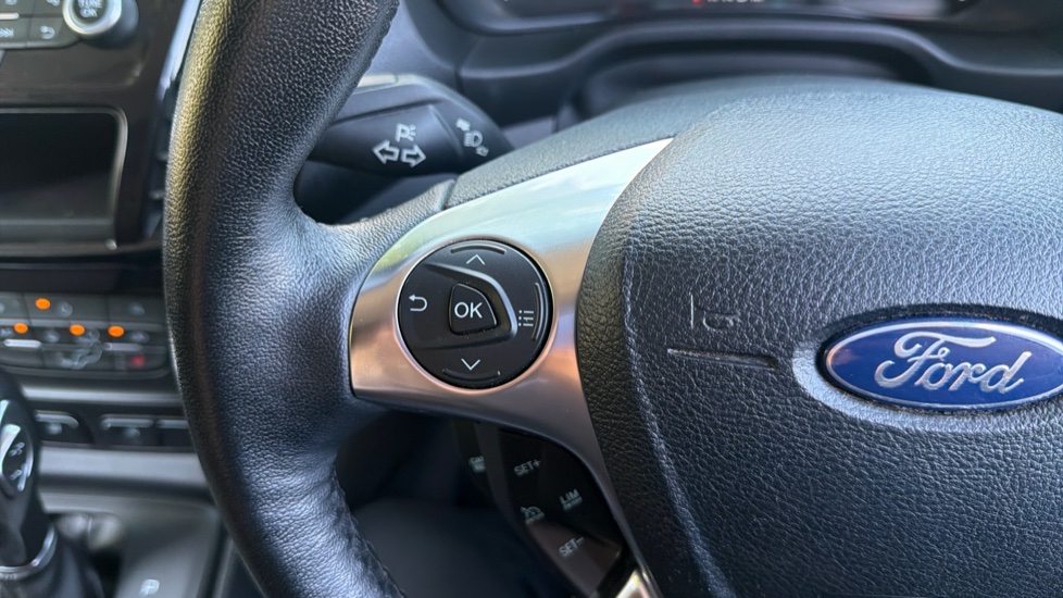 Ford Transit Connect 250 L2 Diesel 1.5 EcoBlue 100ps Limited Van Powershift - Image 21