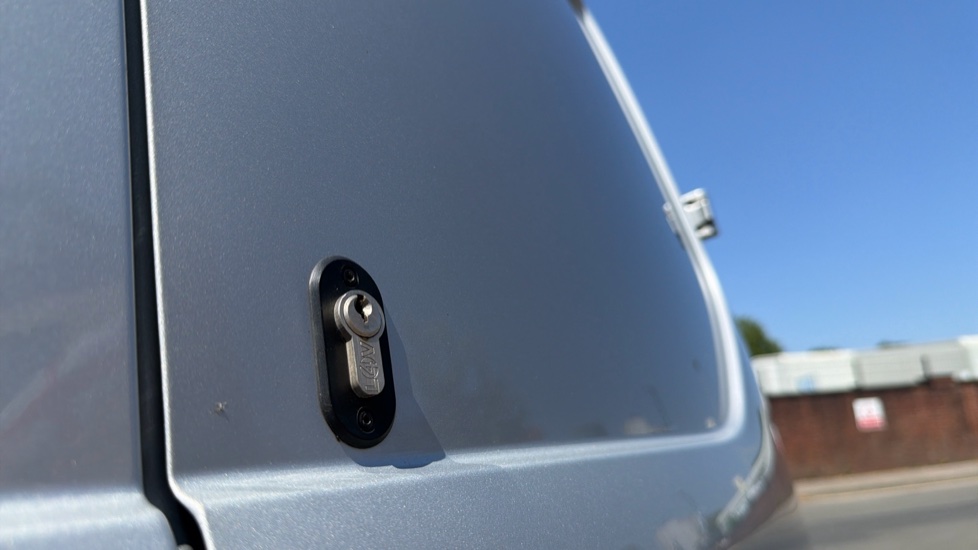 Ford Transit Connect 250 L2 Diesel 1.5 EcoBlue 100ps Limited Van Powershift - Image 33