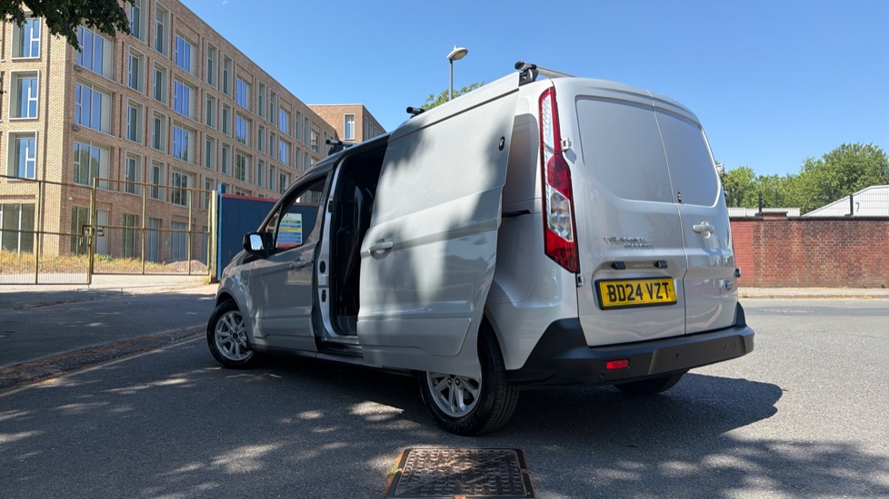 Ford Transit Connect 250 L2 Diesel 1.5 EcoBlue 100ps Limited Van Powershift - Image 36