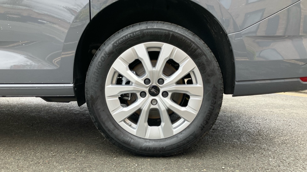 Ford Transit Connect 250 L2 Petrol 1.5 EcoBoost PHEV 150 Limited Van Auto - Image 17