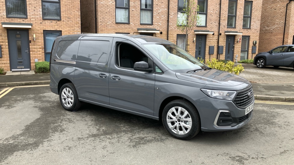Ford Transit Connect 250 L2 Petrol 1.5 EcoBoost PHEV 150 Limited Van Auto - Image 21