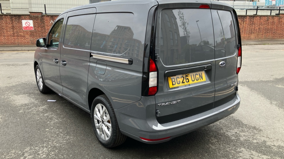 Ford Transit Connect 250 L2 Petrol 1.5 EcoBoost PHEV 150 Limited Van Auto - Image 27