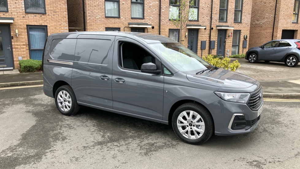 Ford Transit Connect 250 L2 Petrol 1.5 EcoBoost PHEV 150 Limited Van Auto - Image 33