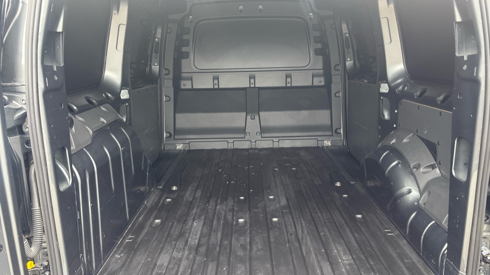 Ford Transit Connect 230 L2 Diesel 2.0 EcoBlue 102ps Limited Van - Image 12