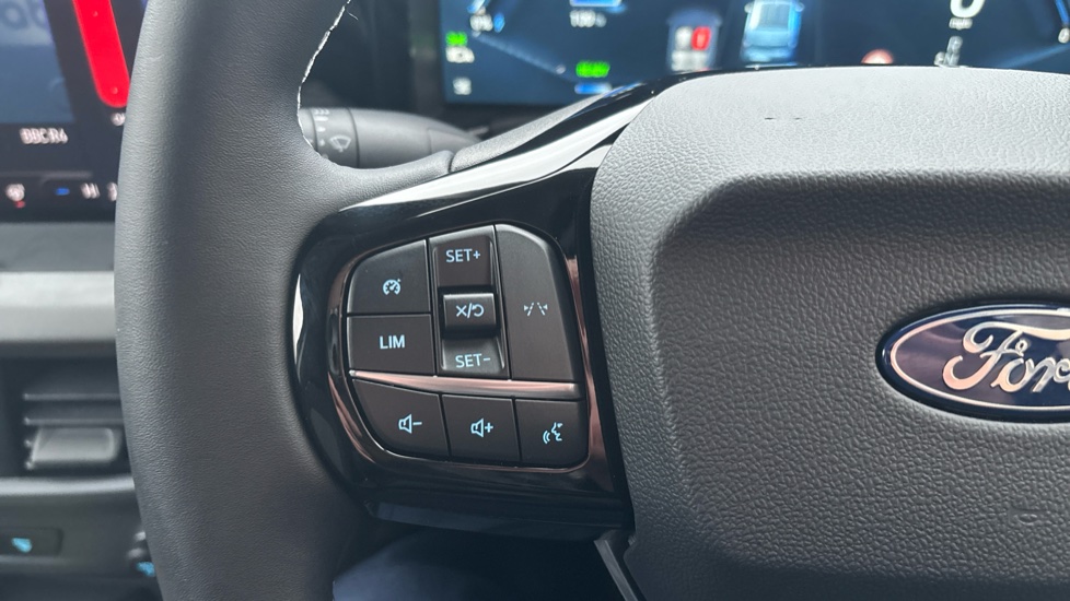 Ford Transit Courier E-Transit Courier 100kW 43kWh Trend Van Auto - Image 23
