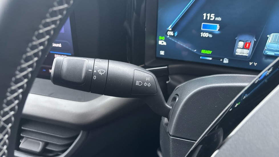 Ford Transit Courier E-Transit Courier 100kW 43kWh Trend Van Auto - Image 25