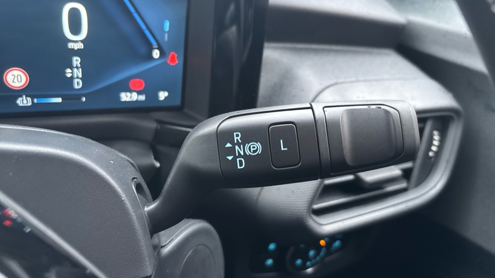 Ford Transit Courier E-Transit Courier 100kW 43kWh Trend Van Auto - Image 26