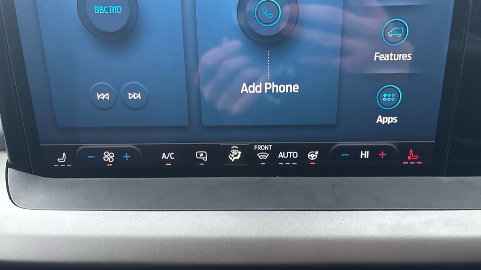 Ford Transit Courier E-Transit Courier 100kW 43kWh Trend Van Auto - Image 29