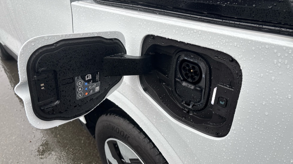 Ford Transit Courier E-Transit Courier 100kW 43kWh Trend Van Auto - Image 38