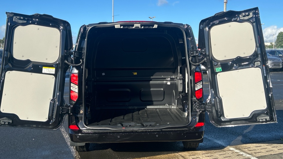 Ford Transit Custom 320 L1 Diesel Fwd 2.0 EcoBlue 150ps H1 Double Cab Van Limited - Image 3