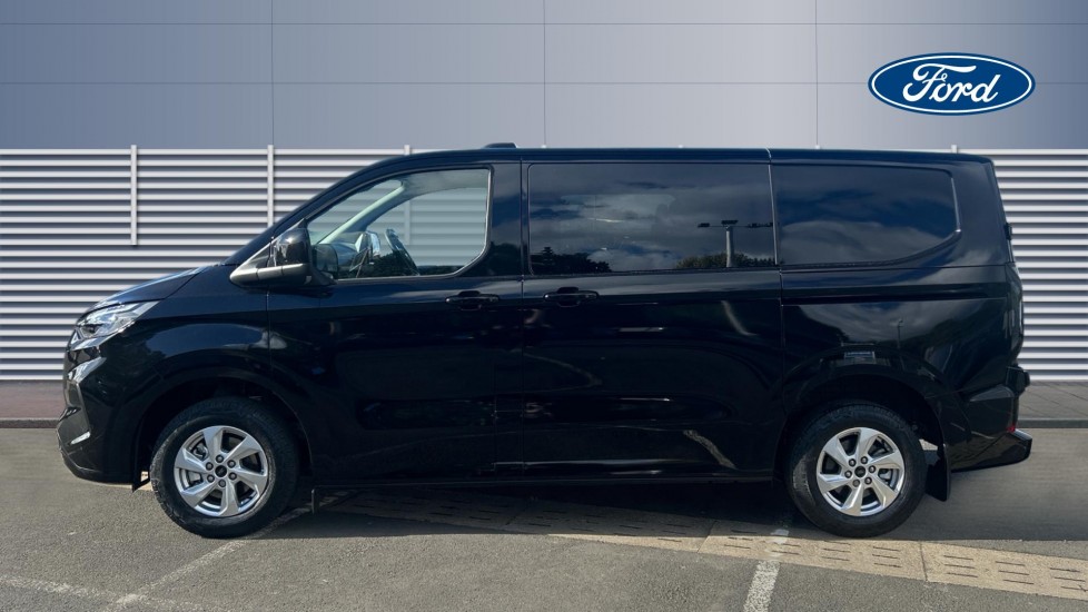 Ford Transit Custom 320 L1 Diesel Fwd 2.0 EcoBlue 150ps H1 Double Cab Van Limited - Image 4