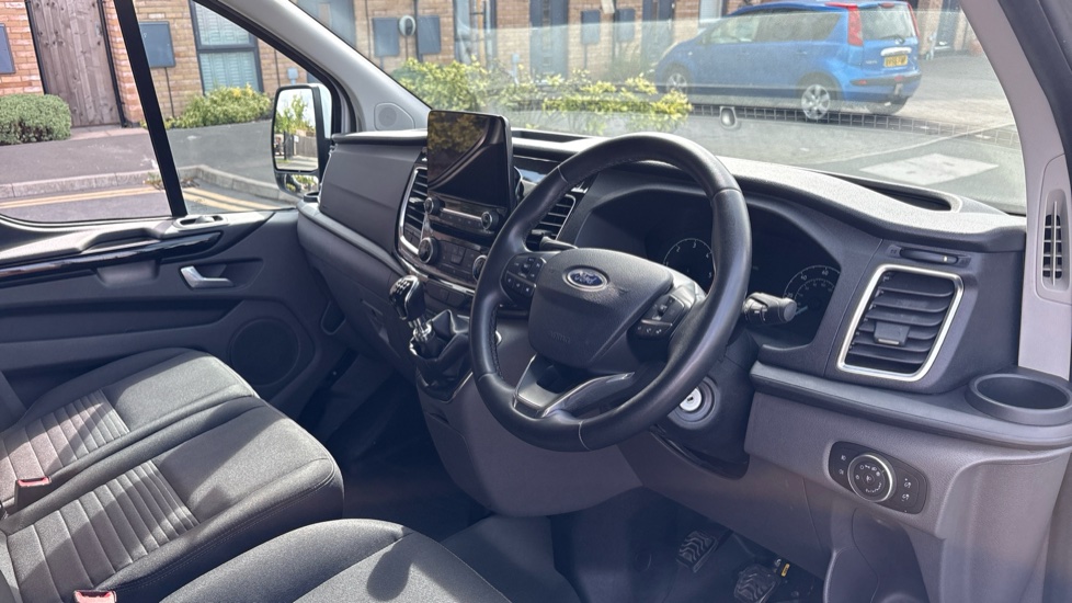 Ford Transit Custom 300 L2 Diesel Fwd 2.0 EcoBlue 130ps Low Roof Limited Van - Image 6