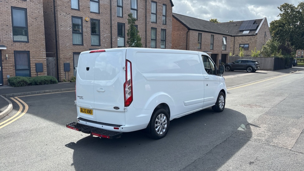 Ford Transit Custom 300 L2 Diesel Fwd 2.0 EcoBlue 130ps Low Roof Limited Van - Image 10