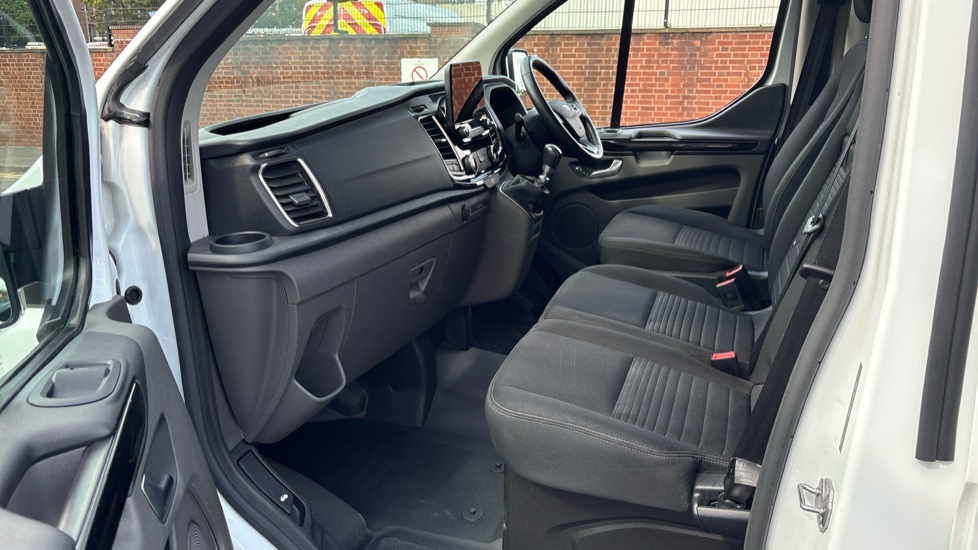 Ford Transit Custom 300 L2 Diesel Fwd 2.0 EcoBlue 130ps Low Roof Limited Van - Image 13