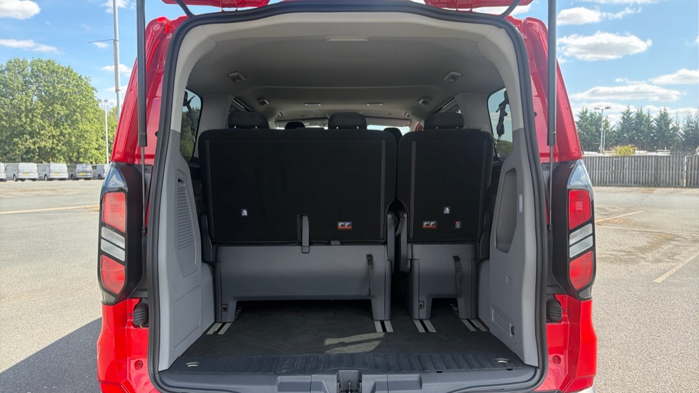 Ford Tourneo Custom 320 L1 Diesel Fwd 2.0 EcoBlue 136ps H1 Zetec 8 seater Auto - Image 12