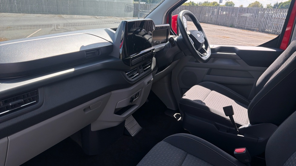 Ford Tourneo Custom 320 L1 Diesel Fwd 2.0 EcoBlue 136ps H1 Zetec 8 seater Auto - Image 13