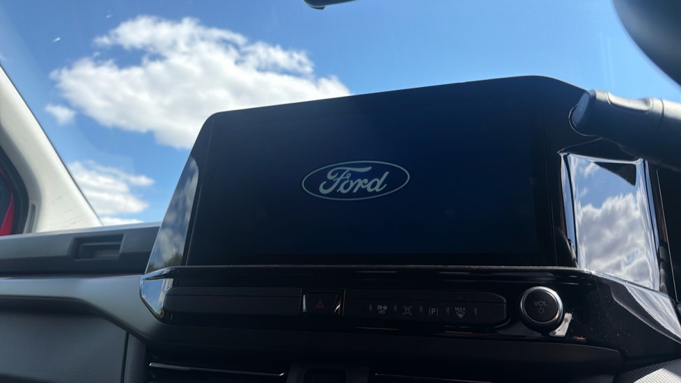 Ford Tourneo Custom 320 L1 Diesel Fwd 2.0 EcoBlue 136ps H1 Zetec 8 seater Auto - Image 15