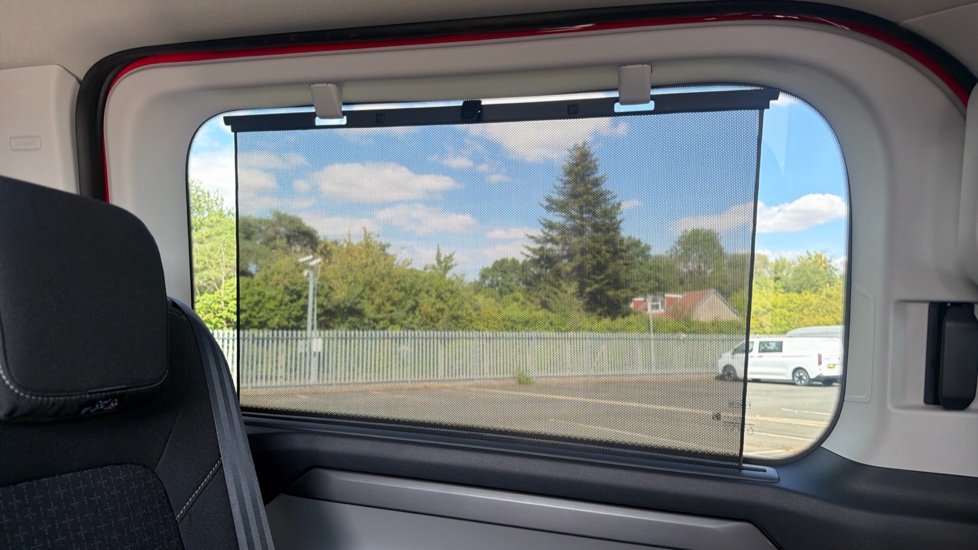 Ford Tourneo Custom 320 L1 Diesel Fwd 2.0 EcoBlue 136ps H1 Zetec 8 seater Auto - Image 40