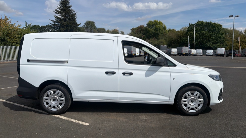 Ford Transit Connect 230 L2 Diesel 2.0 EcoBlue 102ps Trend Van - Image 9