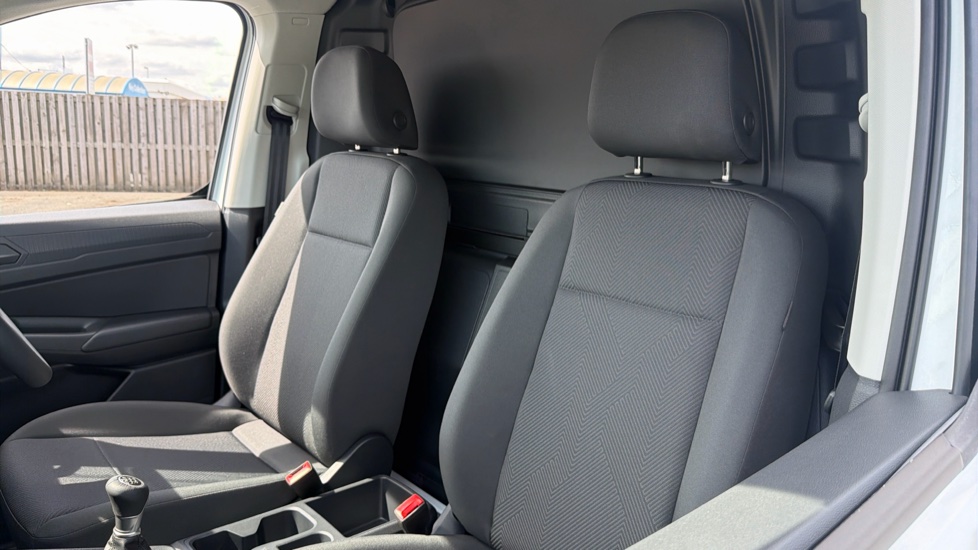 Ford Transit Connect 230 L2 Diesel 2.0 EcoBlue 102ps Trend Van - Image 29