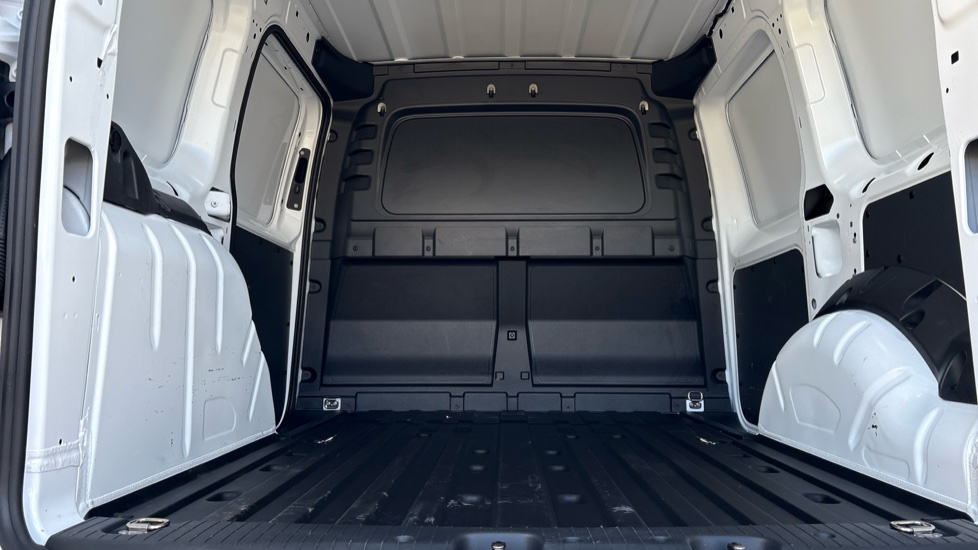 Ford Transit Connect 230 L1 Diesel 2.0 EcoBlue 122ps Limited Van Auto - Image 12