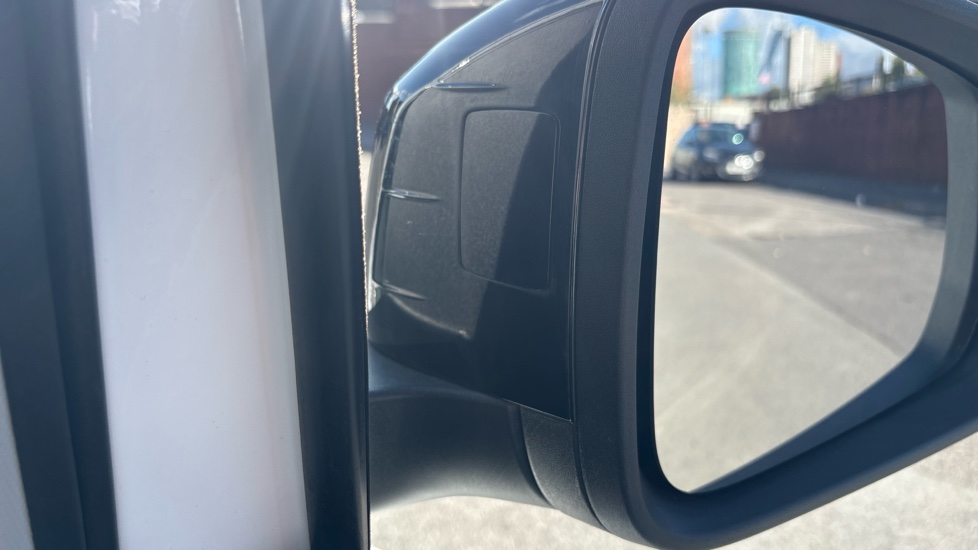 Ford Transit Connect 230 L1 Diesel 2.0 EcoBlue 122ps Limited Van Auto - Image 23