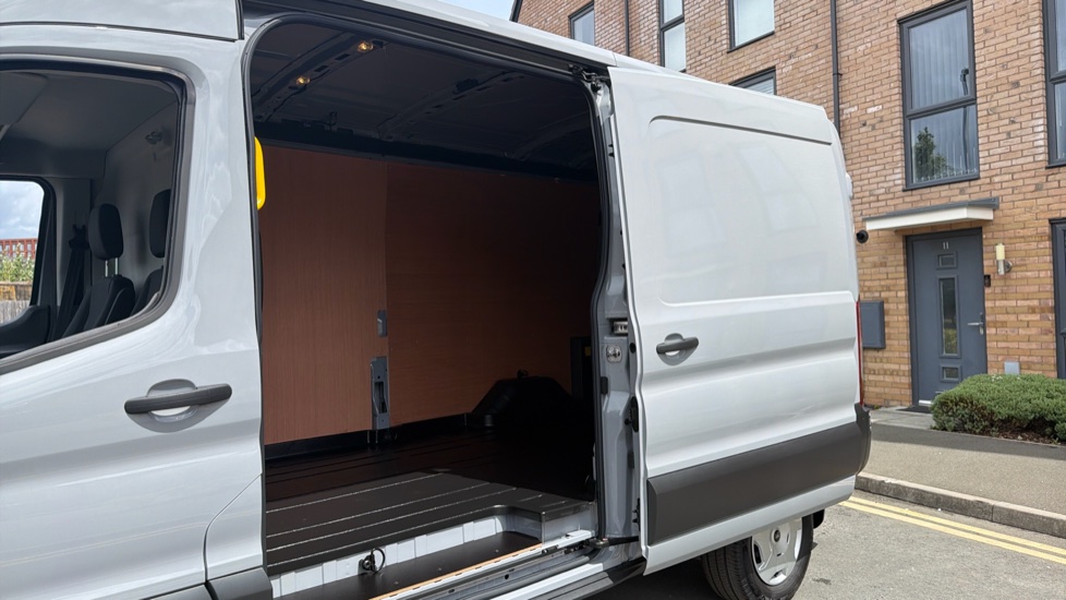 Ford Transit E-350 L3 Rwd 135kW 68kWh H2 Trend Van Auto - Image 5