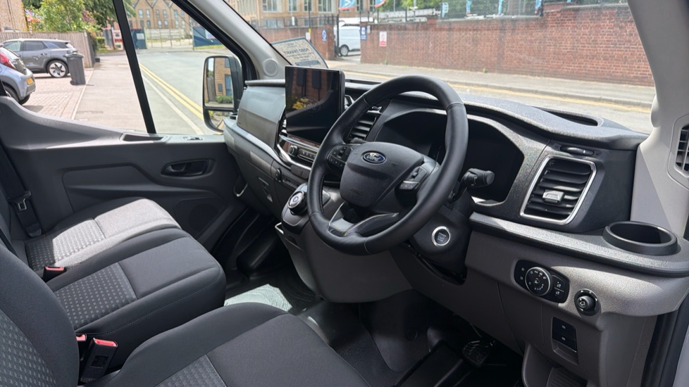 Ford Transit E-350 L3 Rwd 135kW 68kWh H2 Trend Van Auto - Image 6
