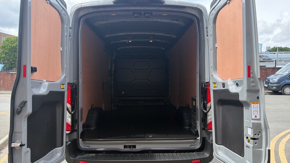 Ford Transit E-350 L3 Rwd 135kW 68kWh H2 Trend Van Auto - Image 12