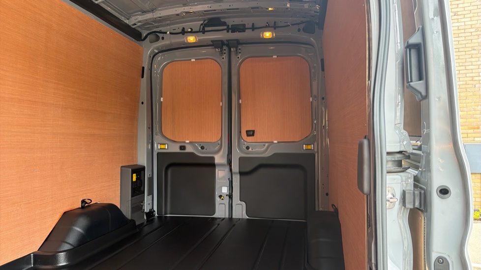 Ford Transit E-350 L3 Rwd 135kW 68kWh H2 Trend Van Auto - Image 14