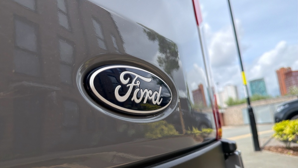 Ford Transit E-350 L3 Rwd 135kW 68kWh H2 Trend Van Auto - Image 36