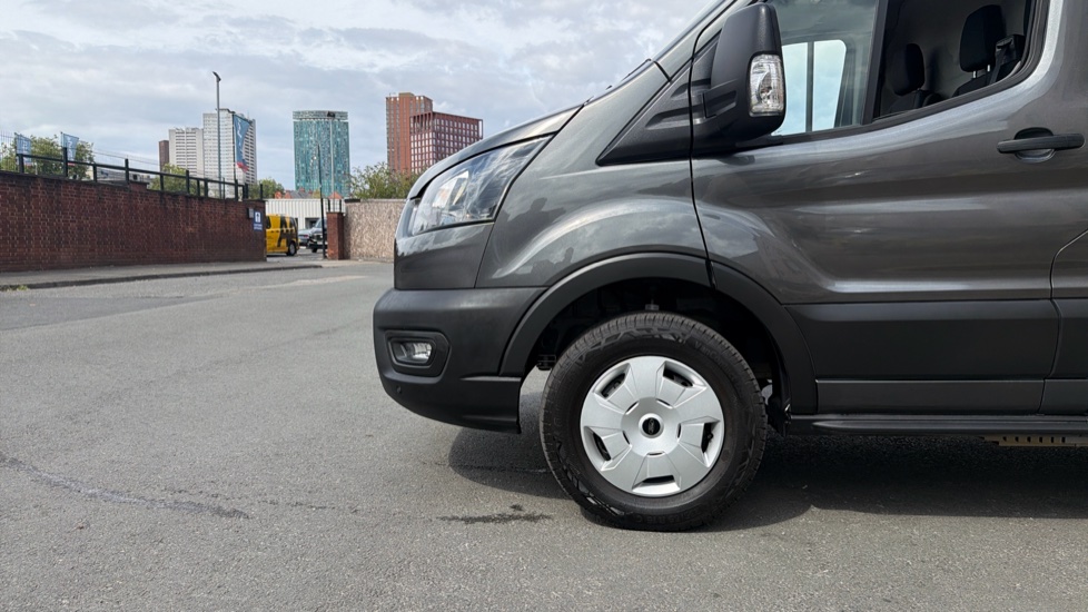 Ford Transit E-350 L3 Rwd 198kW 68kWh H2 Trend Van Auto [DAP] - Image 17