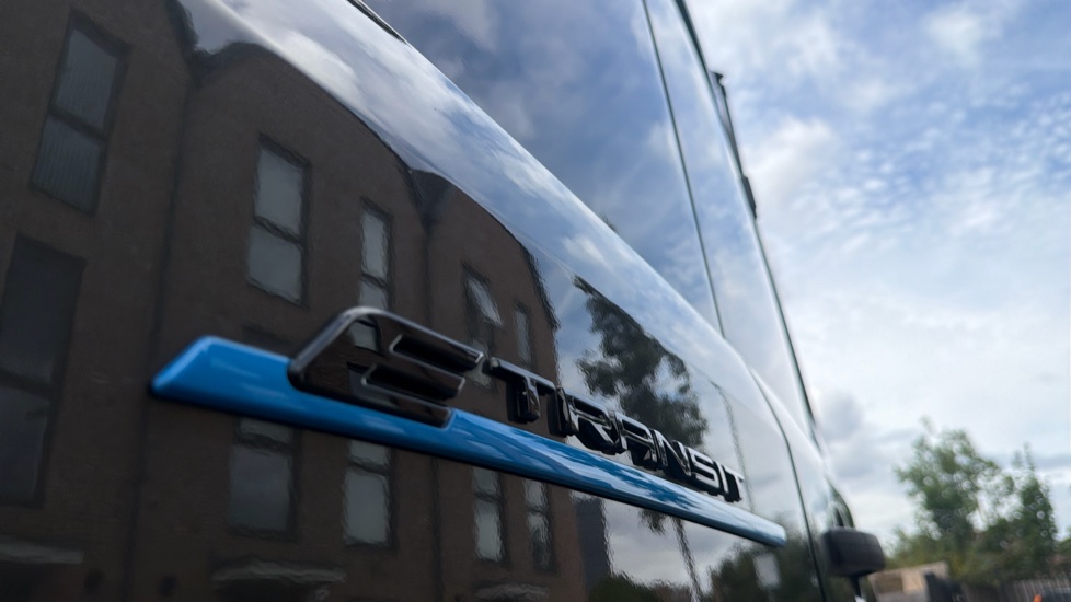 Ford Transit E-350 L3 Rwd 198kW 68kWh H2 Trend Van Auto [DAP] - Image 40