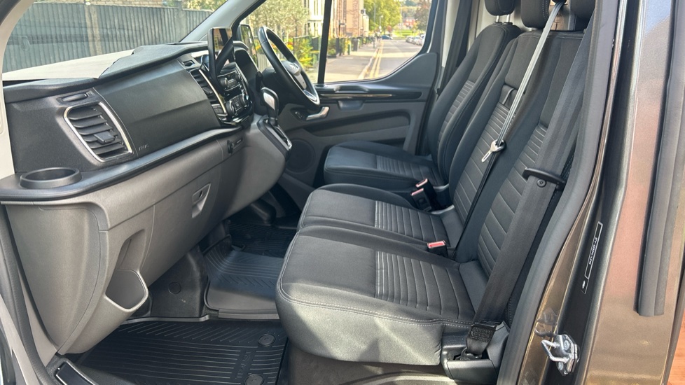 Ford Transit Custom 340 L2 Diesel Fwd 2.0 EcoBlue 170ps High Roof Limited Van Auto - Image 13