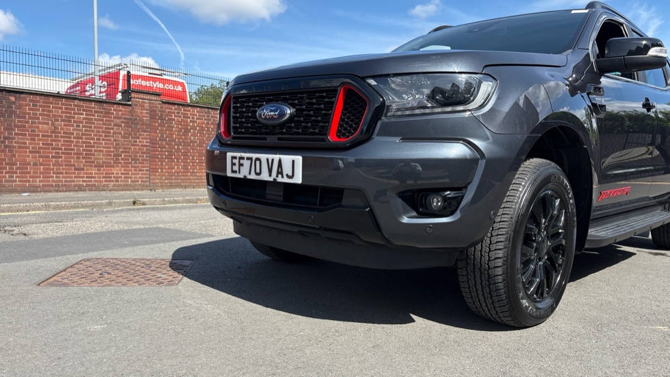 Ford Ranger Diesel Pick Up Double Cab Thunder 2.0 EcoBlue 213 Auto - Image 32