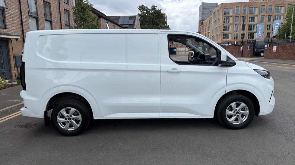 Ford Transit Custom 320 L1 Diesel Fwd 2.0 EcoBlue 136ps H1 Van Limited Auto - Image 9