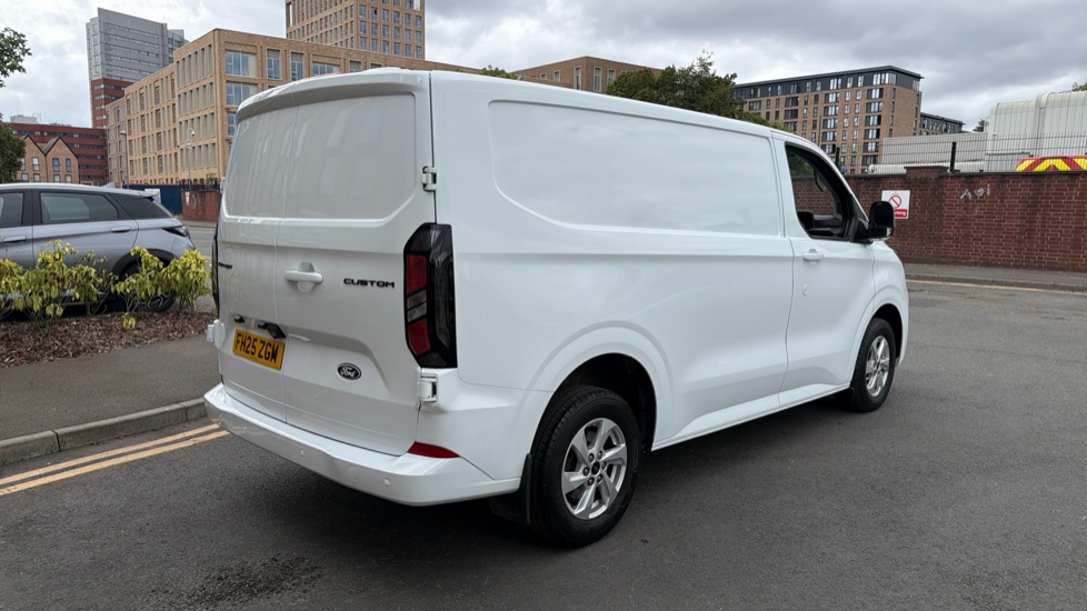 Ford Transit Custom 320 L1 Diesel Fwd 2.0 EcoBlue 136ps H1 Van Limited Auto - Image 10