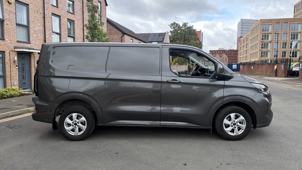 Ford Transit Custom 320 L1 Diesel Fwd 2.0 EcoBlue 136ps H1 Van Limited Auto - Image 9