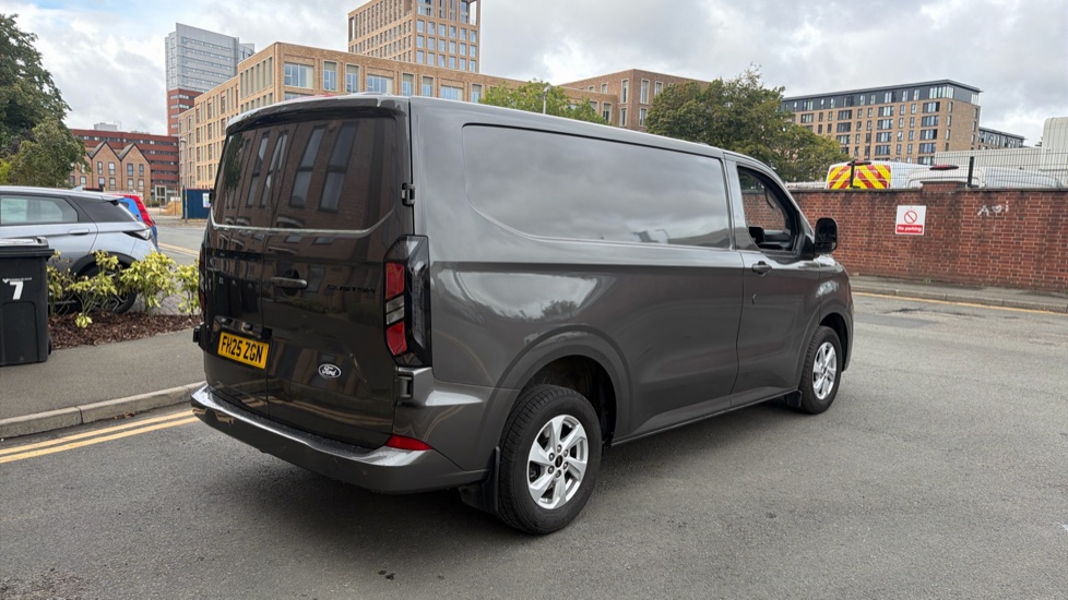 Ford Transit Custom 320 L1 Diesel Fwd 2.0 EcoBlue 136ps H1 Van Limited Auto - Image 10